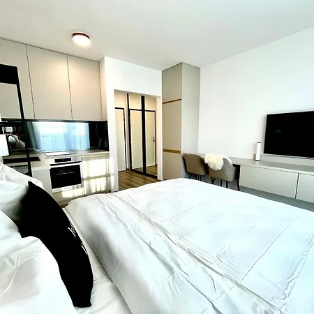 Brand New Minimalist Flat, Free Parking & Wifi 公寓 *