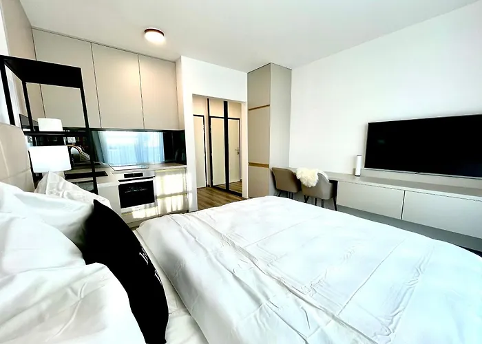 Brand New Minimalist Flat, Free Parking & Wifi Apartamento *
