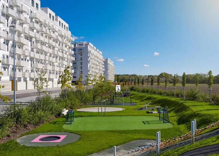 Brand New Minimalist Flat, Free Parking & Wifi *