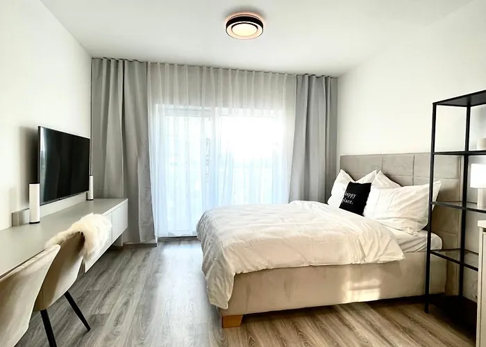 Apartmán Brand New Minimalist Flat, Free Parking & Wifi